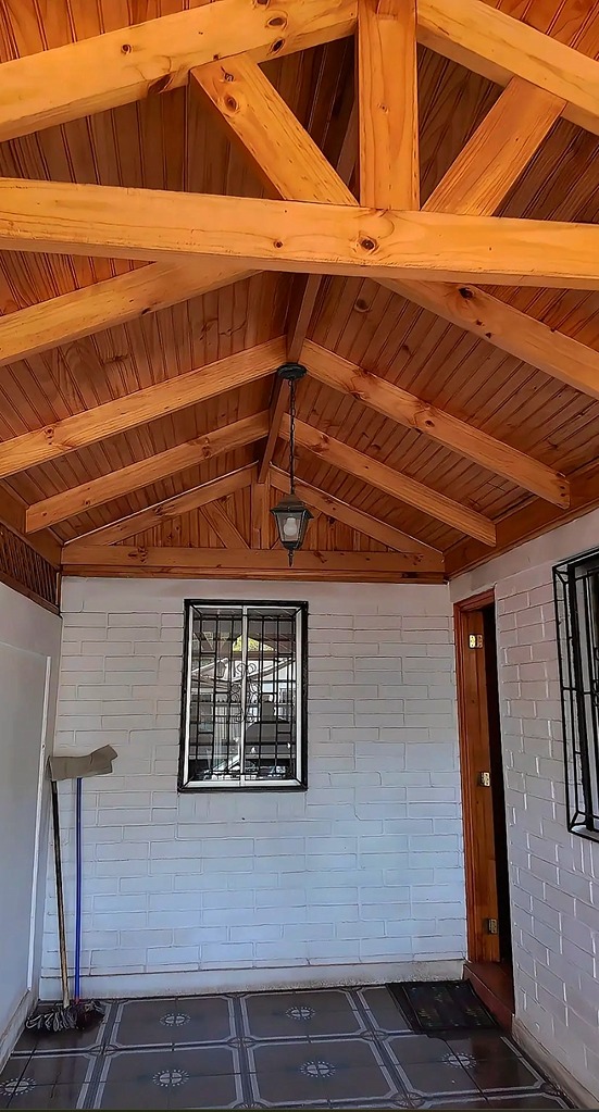 CASA MAIPU LAS TORRES CON S. BOLIVAR